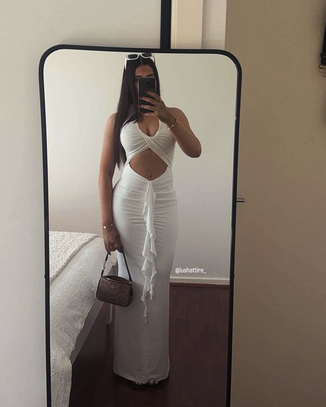 alana frill halter maxi 🤍🤍