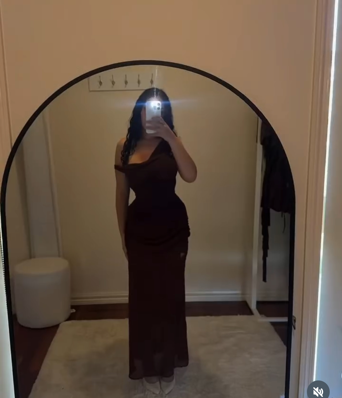 New colourway in our cadence gown 🤎 2
