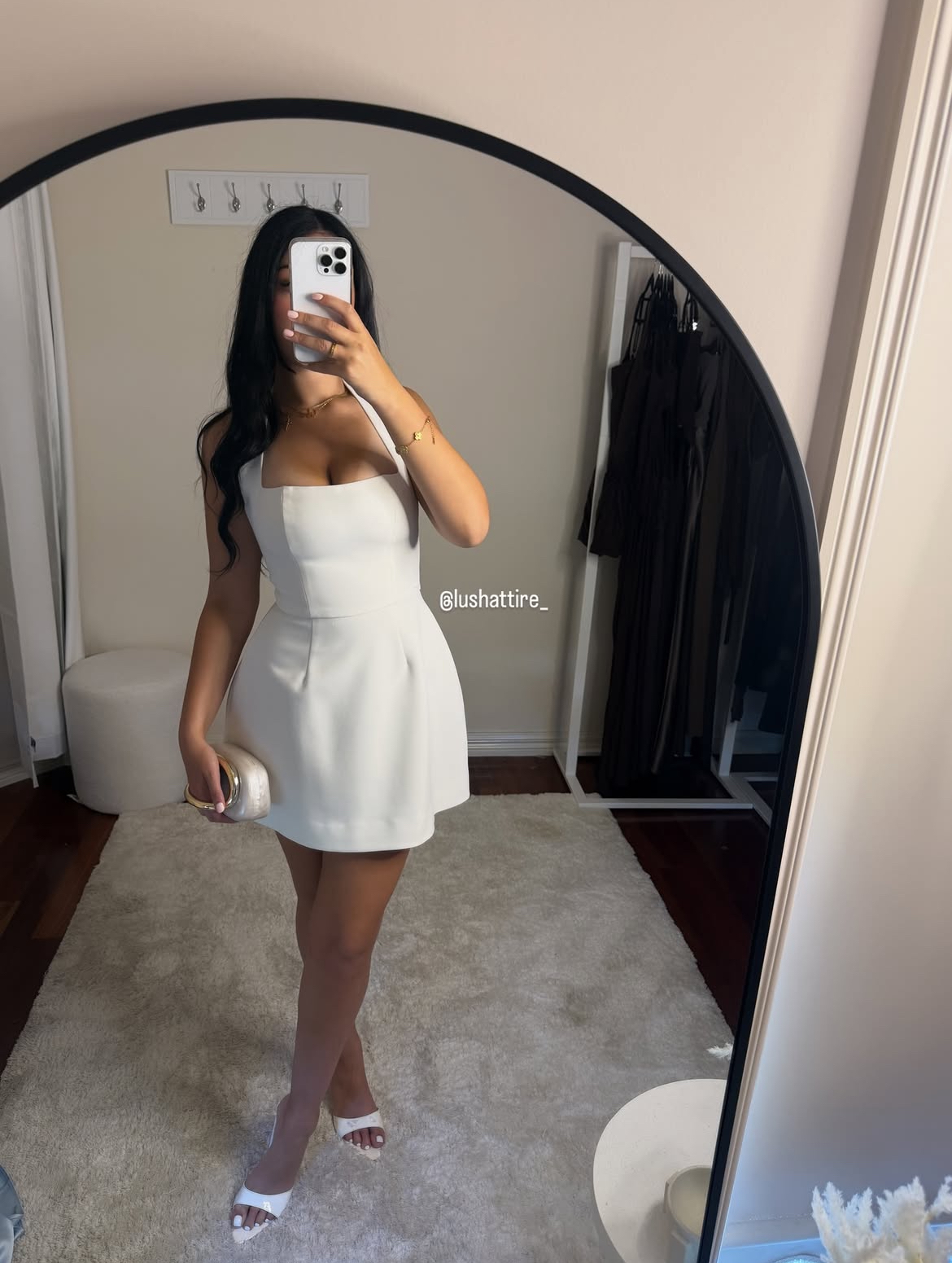 Odd muse white structured mini 🤍