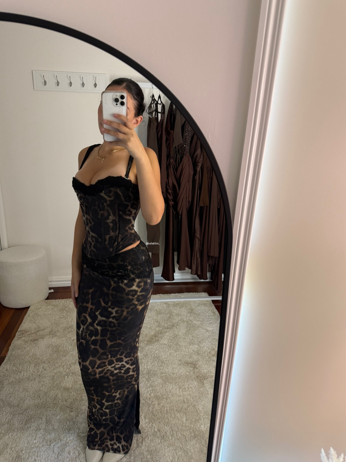 Viral sold out mars the label jayde set 🤎