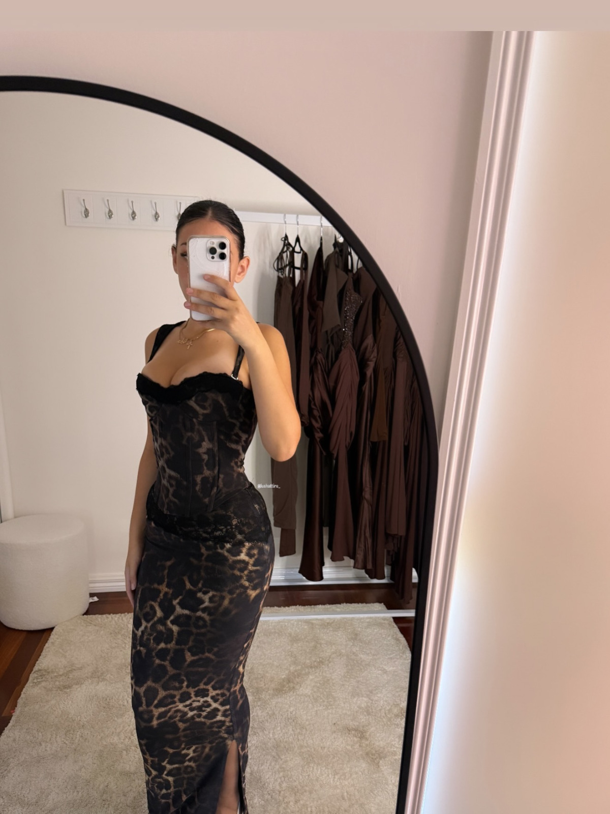 Viral sold out mars the label jayde set 🤎 3