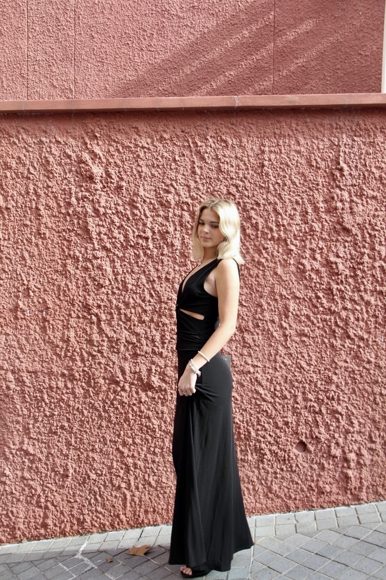 Cue Twist Front Jersey Maxi Dress 2