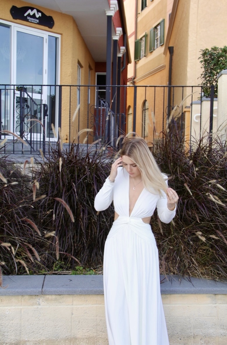 SHEIKE Plunge Cut-Out Maxi