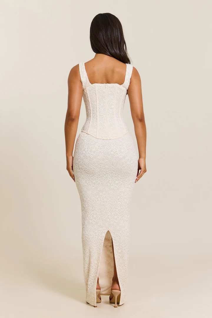 Clinched Lace Maxi set 4