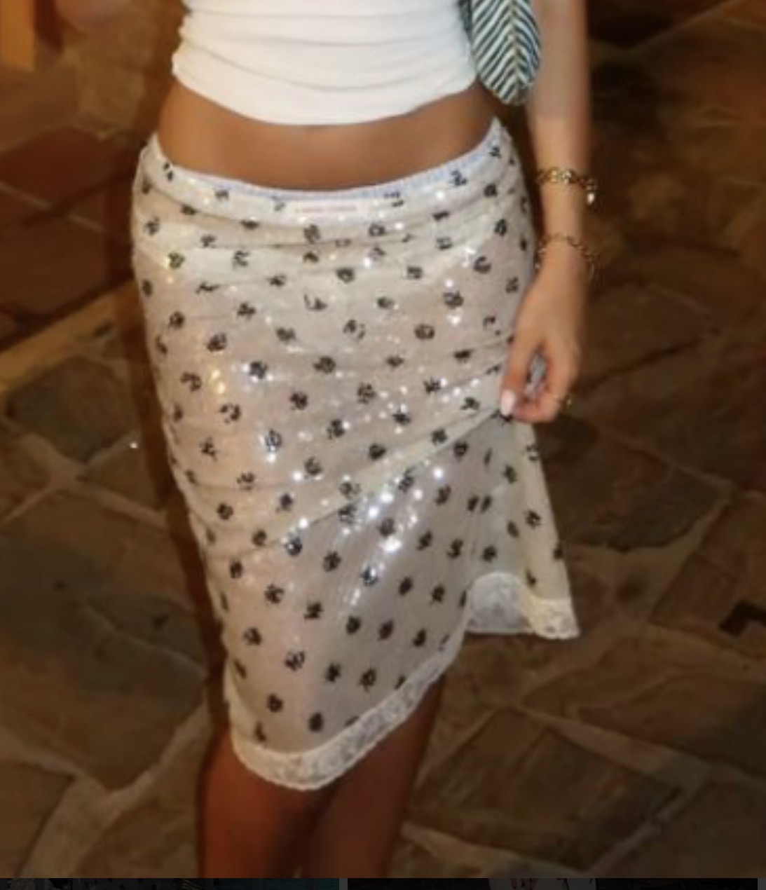 Handover Leandro’s midi skirt