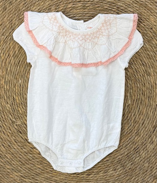 Pelele blanco y coral 