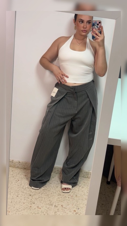 Pantalón pinza  con raya diplomática 