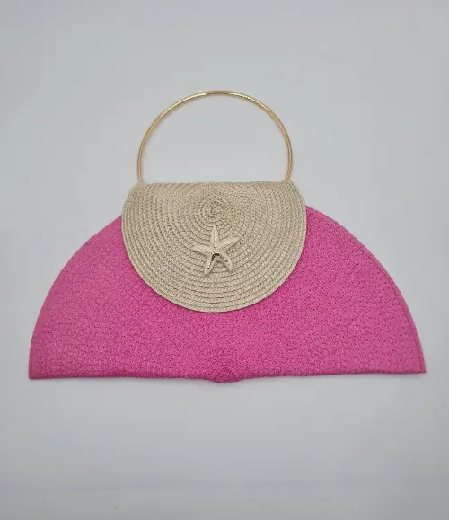 Bolso de rafia con asa metálica