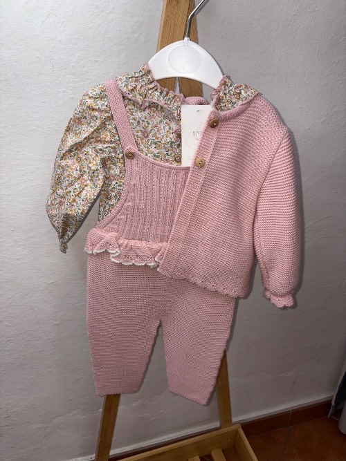 Conjunto tres piezas lana talla 12,18 y 24