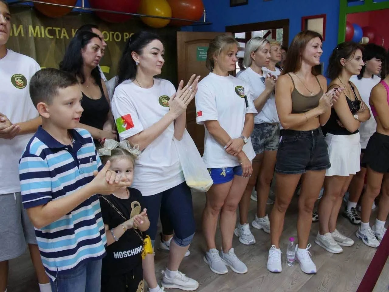 Родини військовослужбовців підтримували учасників змагань