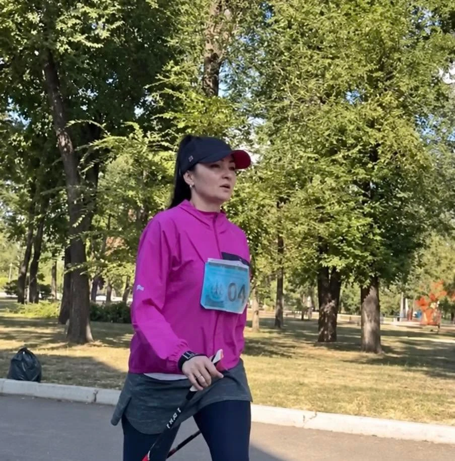 На дистанції змагань зі скандинавської ходьби