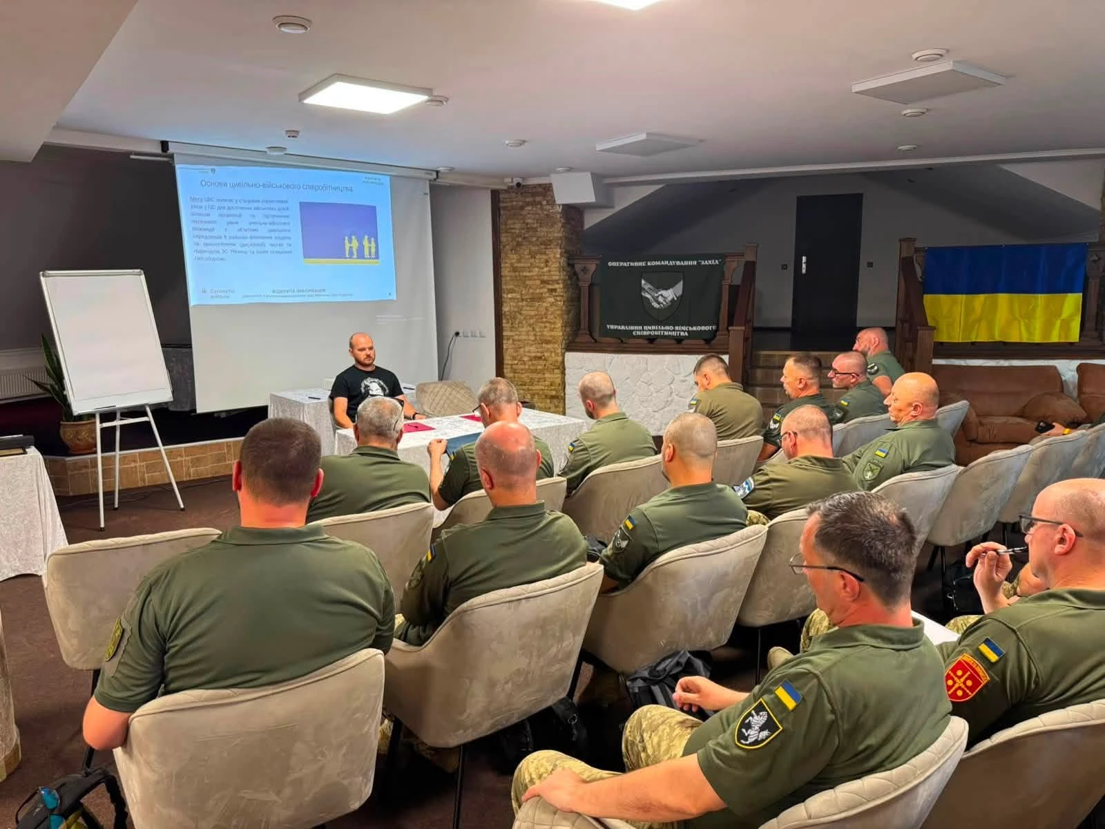На фахових зборах CIMIC «Захід» досвідом поділився Захисник, звільнений з російського полону