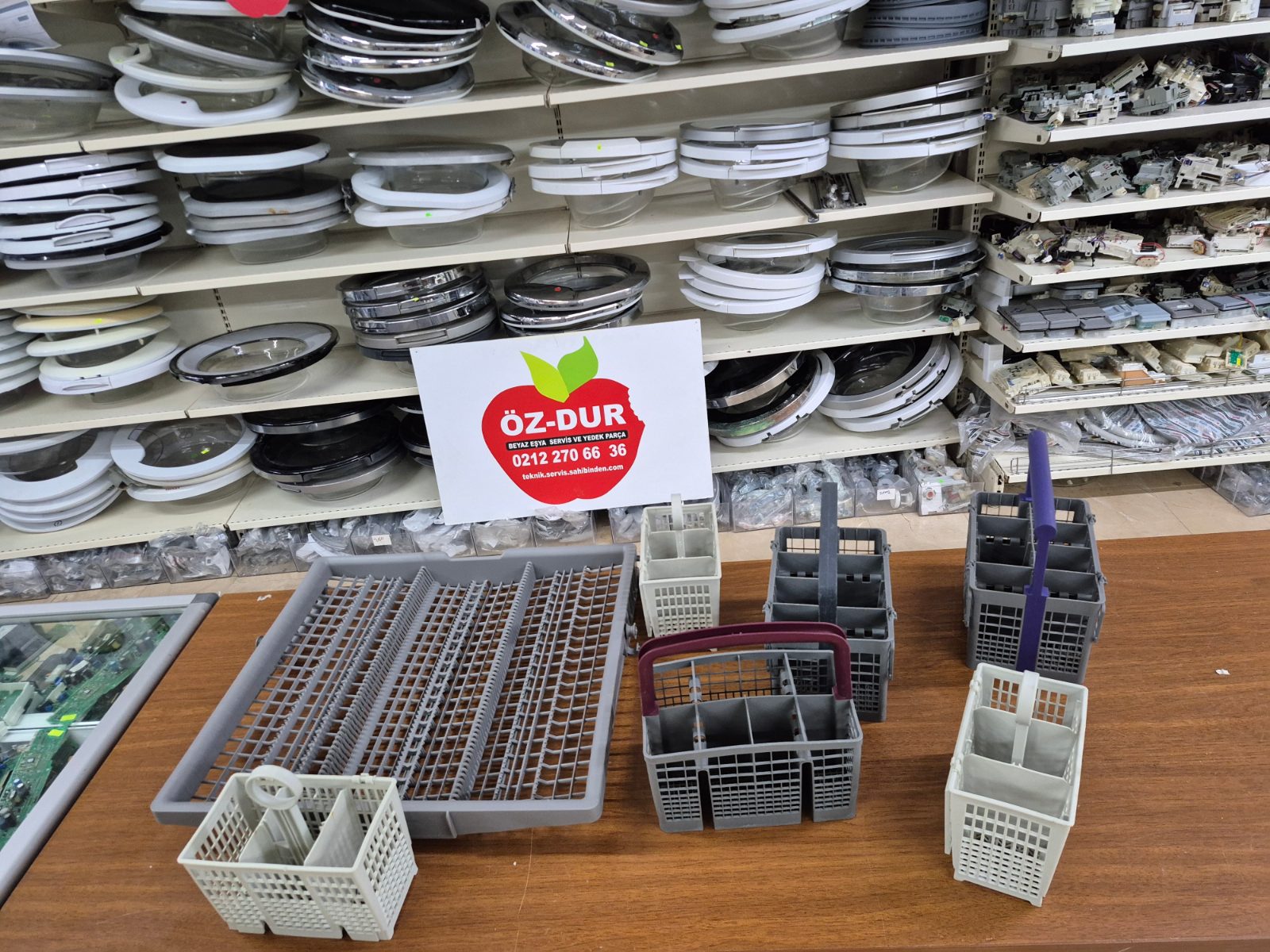 Bulaşık Makinesi Kaşıklık Sepetleri Bütün Marka Modellerre Uyumlu 2.el Çıkma Orijinal — görsel 13