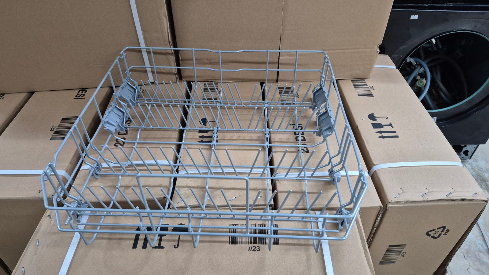 Bosch bulaşık makinesi alt sepeti. — görsel 1