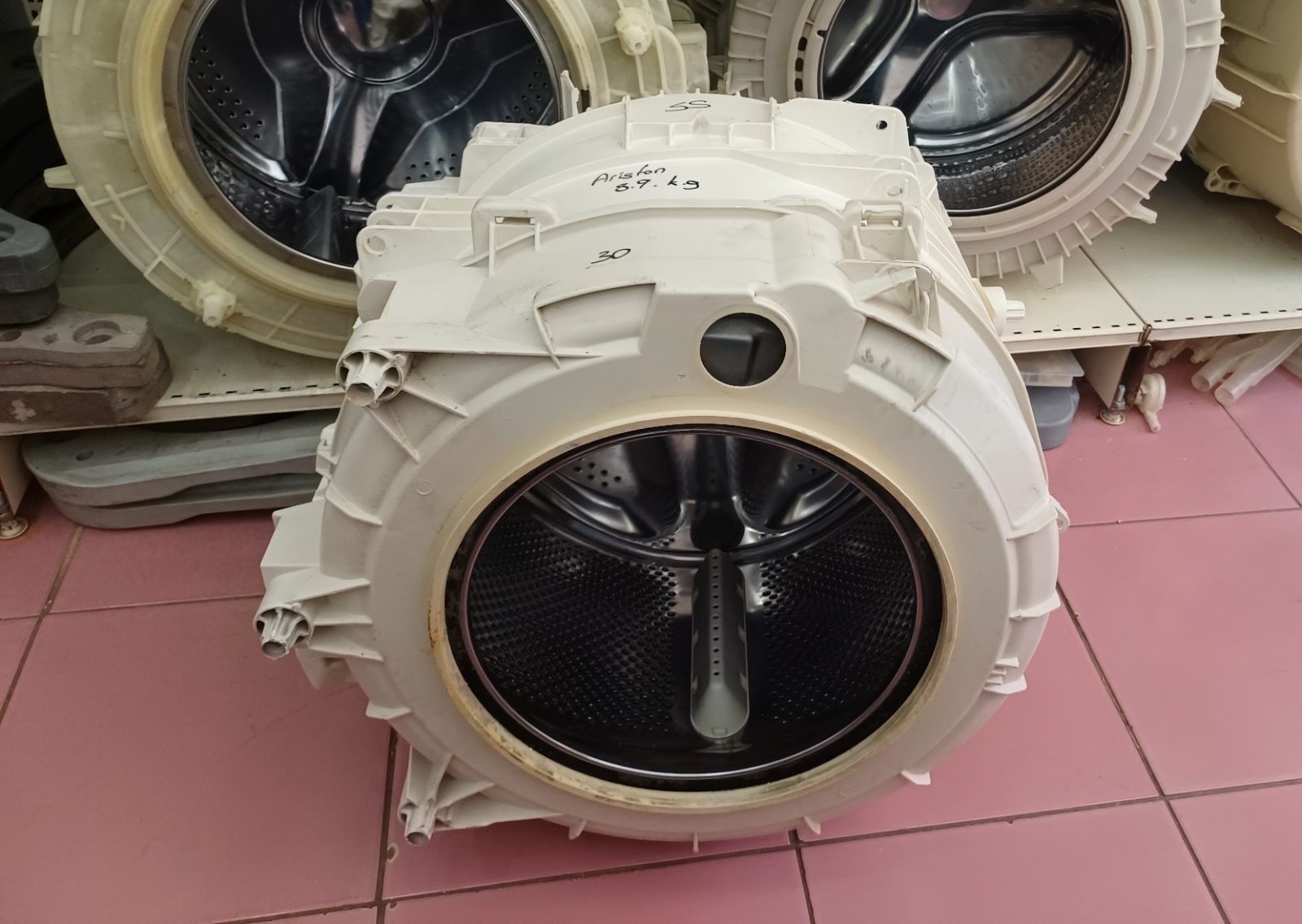​Hotpoint Ariston Çamaşır Makinesi Kazanı / Tamburu (FMG 723 - 823 - 923 - 1023 Uyumlu) - Orijinal 2. El Çıkma — görsel 2