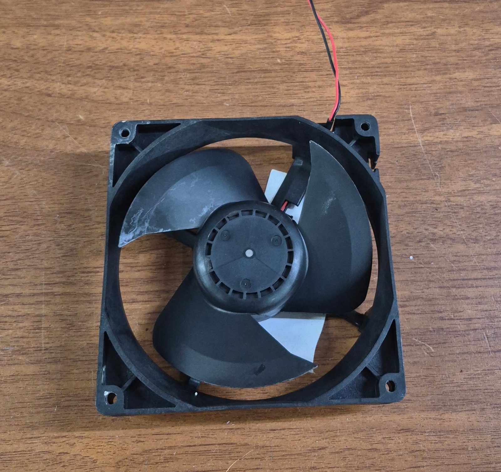 İNDESİT ARİSTON HOTPOINT BUZDOLABI FAN MOTORU - C00308602 C00284031 — görsel 2