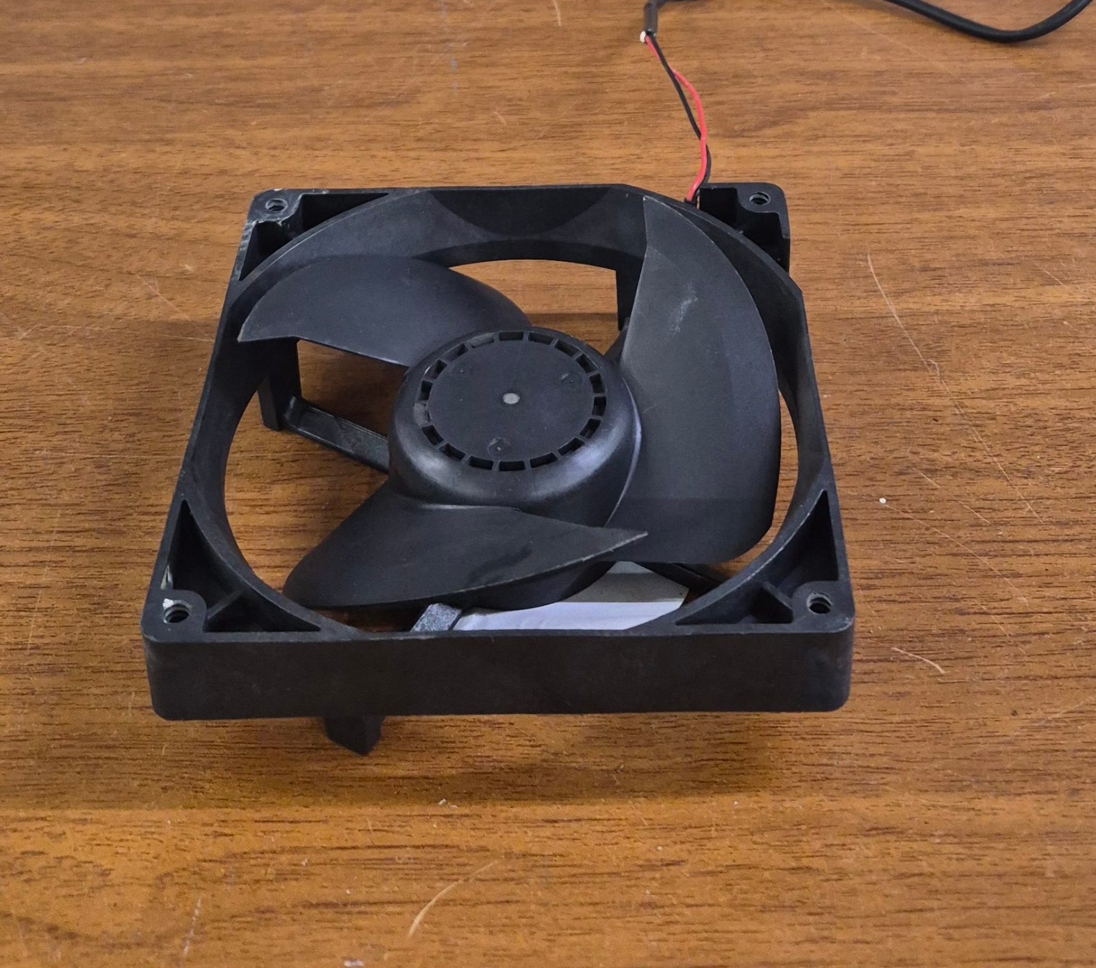 İNDESİT ARİSTON HOTPOINT BUZDOLABI FAN MOTORU - C00308602 C00284031 — görsel 3