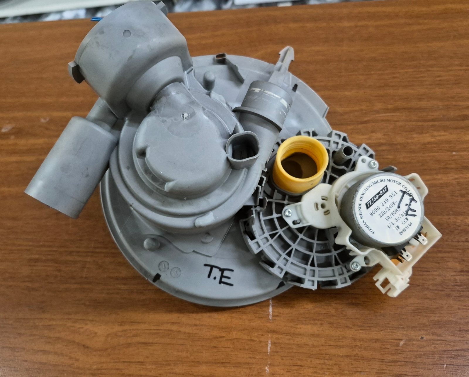 Bosch Siemens Profilo Bulaşık Makinesi Su Yönlendirici Motoru / Ventili - 9000249951 - Orijinal Çıkma — görsel 1