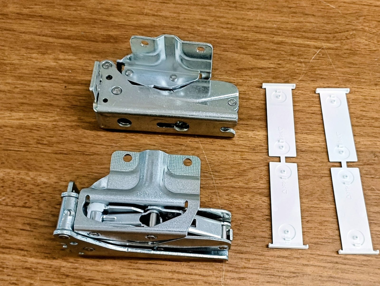 Bosch Siemens Ankastre Buzdolabı Kapak Menteşesi 2'li Set - 00481147 — görsel 1