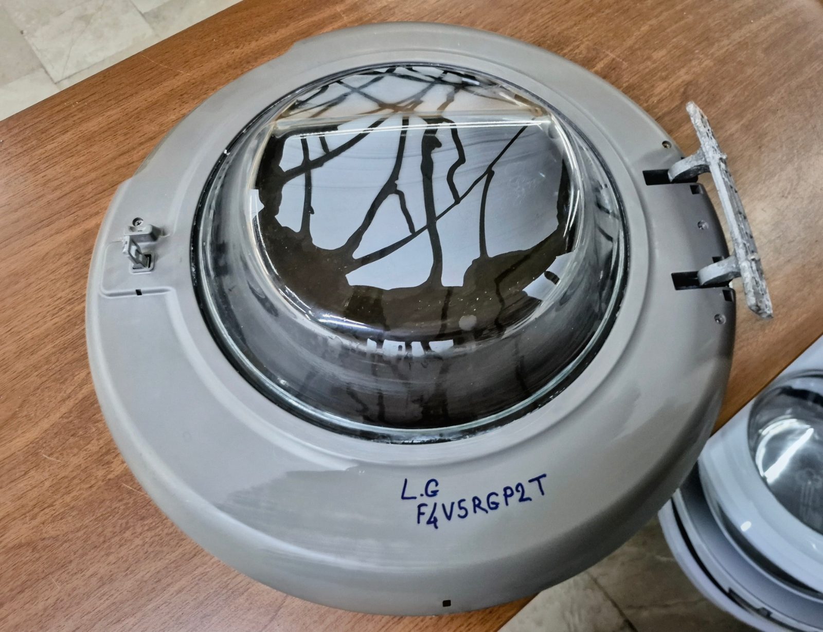 LG F4V5RGP2T - F4V5 - F4V3 Orijinal Komple Ön Kapak Camı 2.El Çıkma — görsel 3