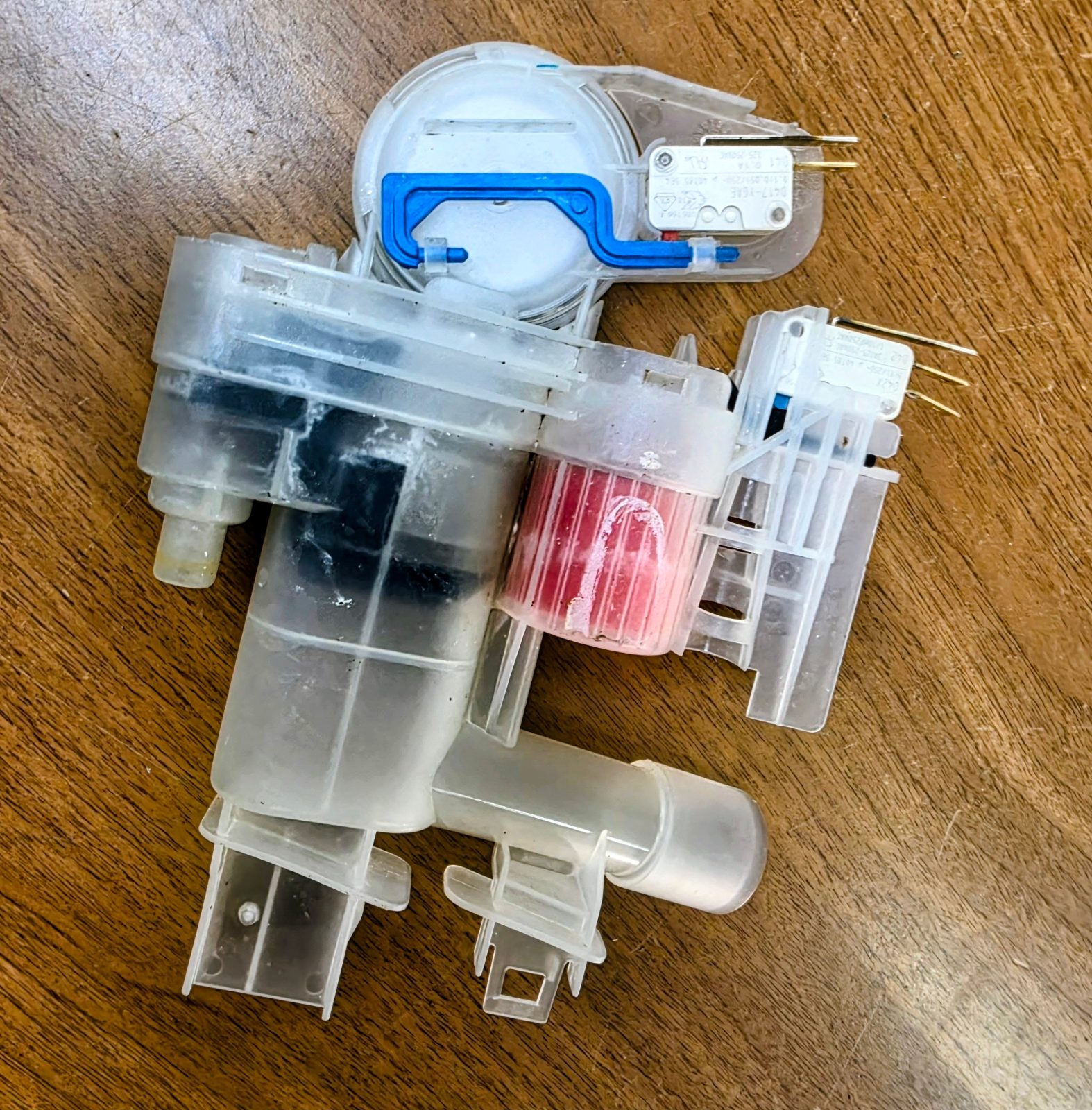 Bosch Siemens Profilo Bulaşık Makinesi Su Seviye Şalteri Switch Grubu - 00497570 Orijinal — görsel 2