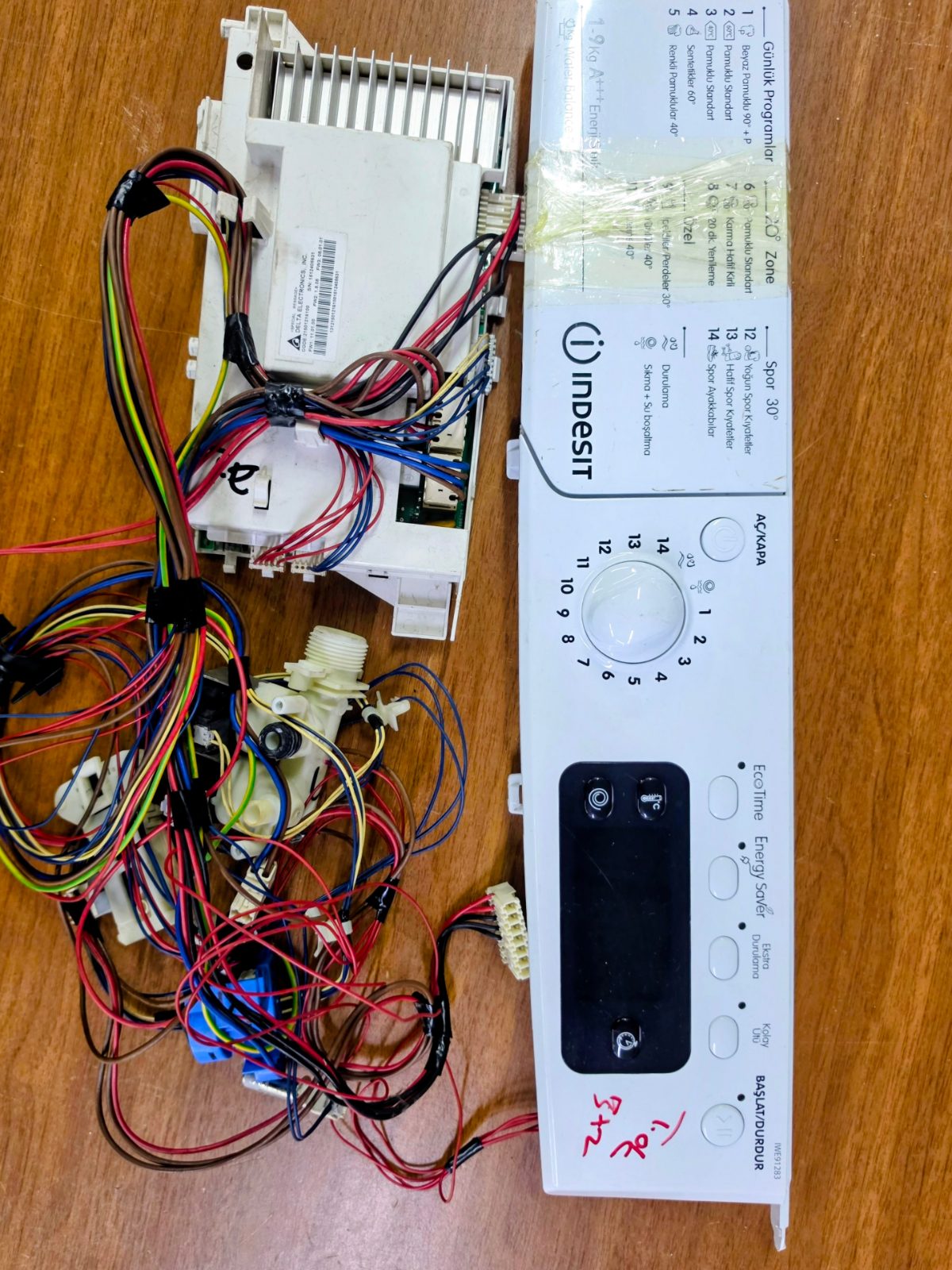 Indesit IWE 91283 Çamaşır Makinesi Elektronik Kart ve Ön Panel Takımı
