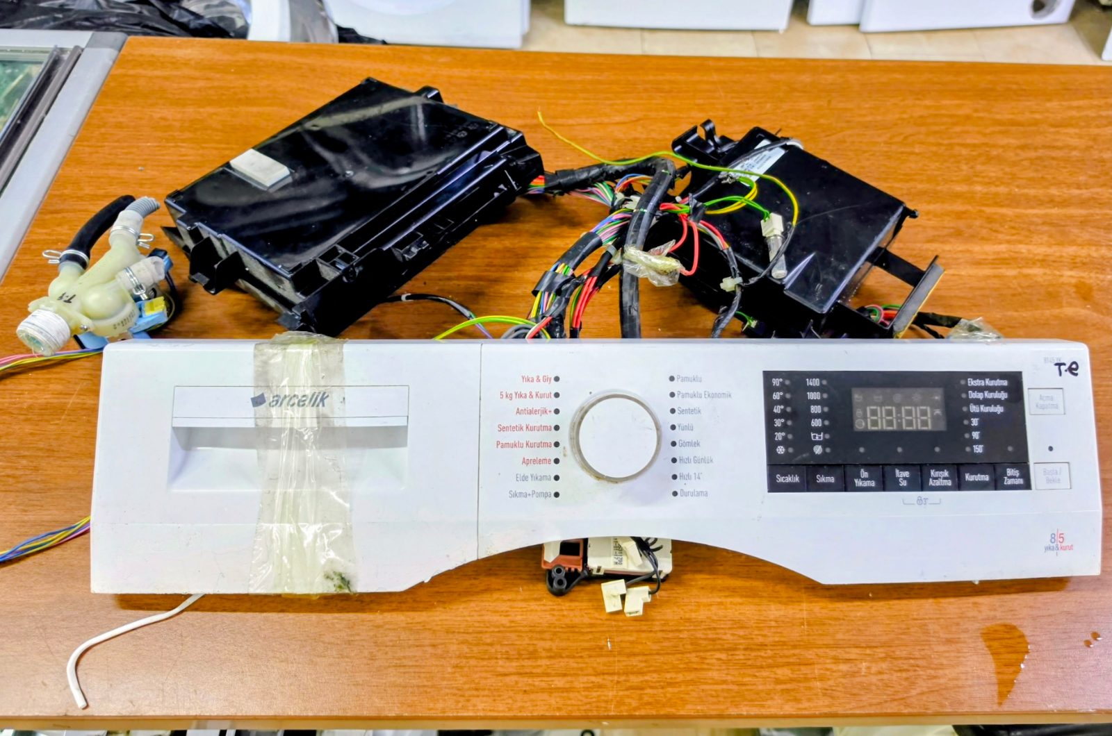 Arçelik 8145 YK Kurutmalı Çamaşır Makinesi Ön Panel Kartı ve Tesisat — görsel 3