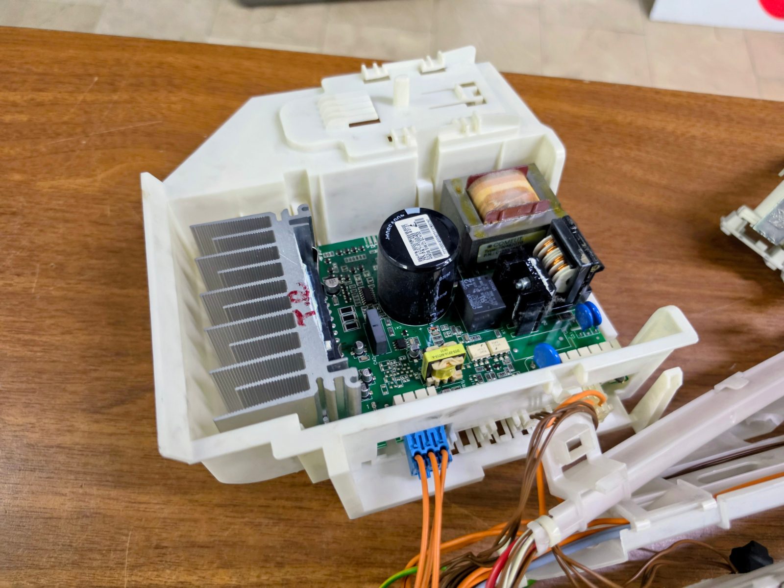 Siemens iQ700 Çamaşır Makinesi Ön Panel, Elektronik Kart ve Tesisat (WM12S763TR/01) — görsel 2