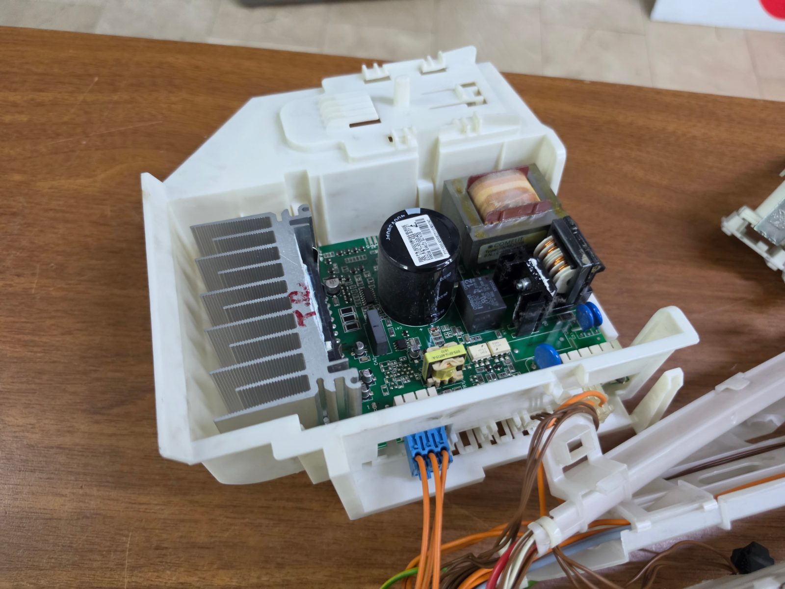 Siemens iQ700 Çamaşır Makinesi Ön Panel, Elektronik Kart ve Tesisat (WM12S763TR/01) — görsel 8
