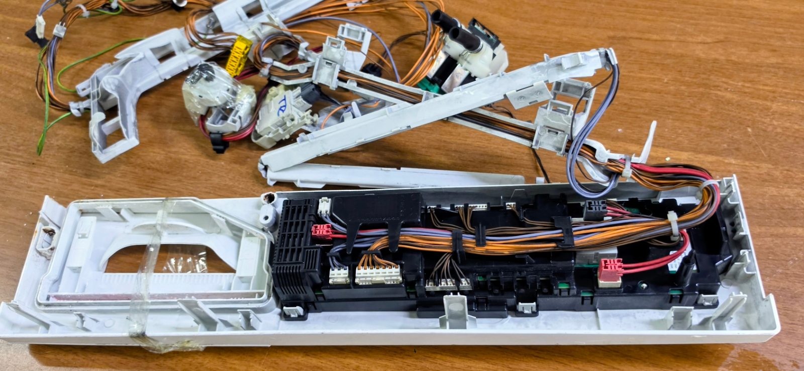 Bosch WAQ20480TR Çamaşır Makinesi Kartlı Ön Panel - Test Edilmiş Orijinal ​Bosch Avantixx 8 VarioPerfect WAQ20480TR Komple Ön Panel (Yazılımlı Kart) — görsel 3