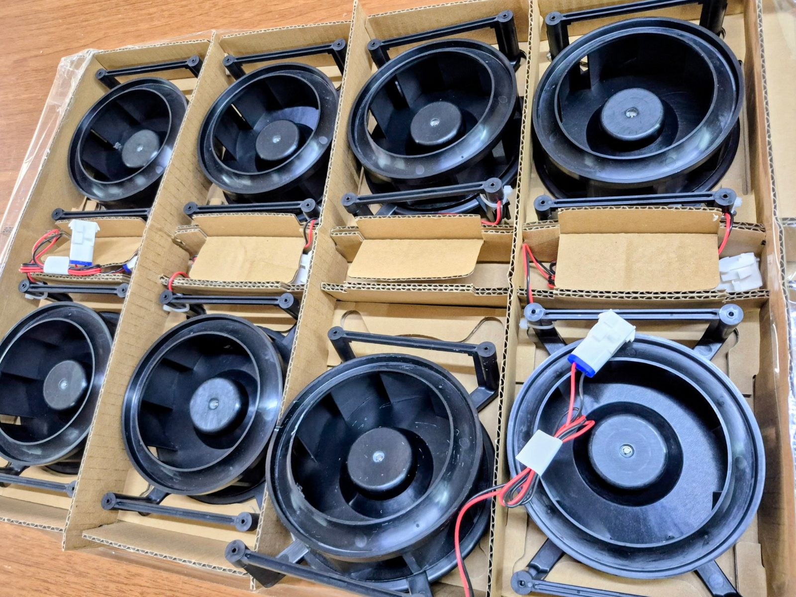 ARİSTON BUZDOLABI İÇ FAN MOTORU DC12V 0,25A — görsel 2