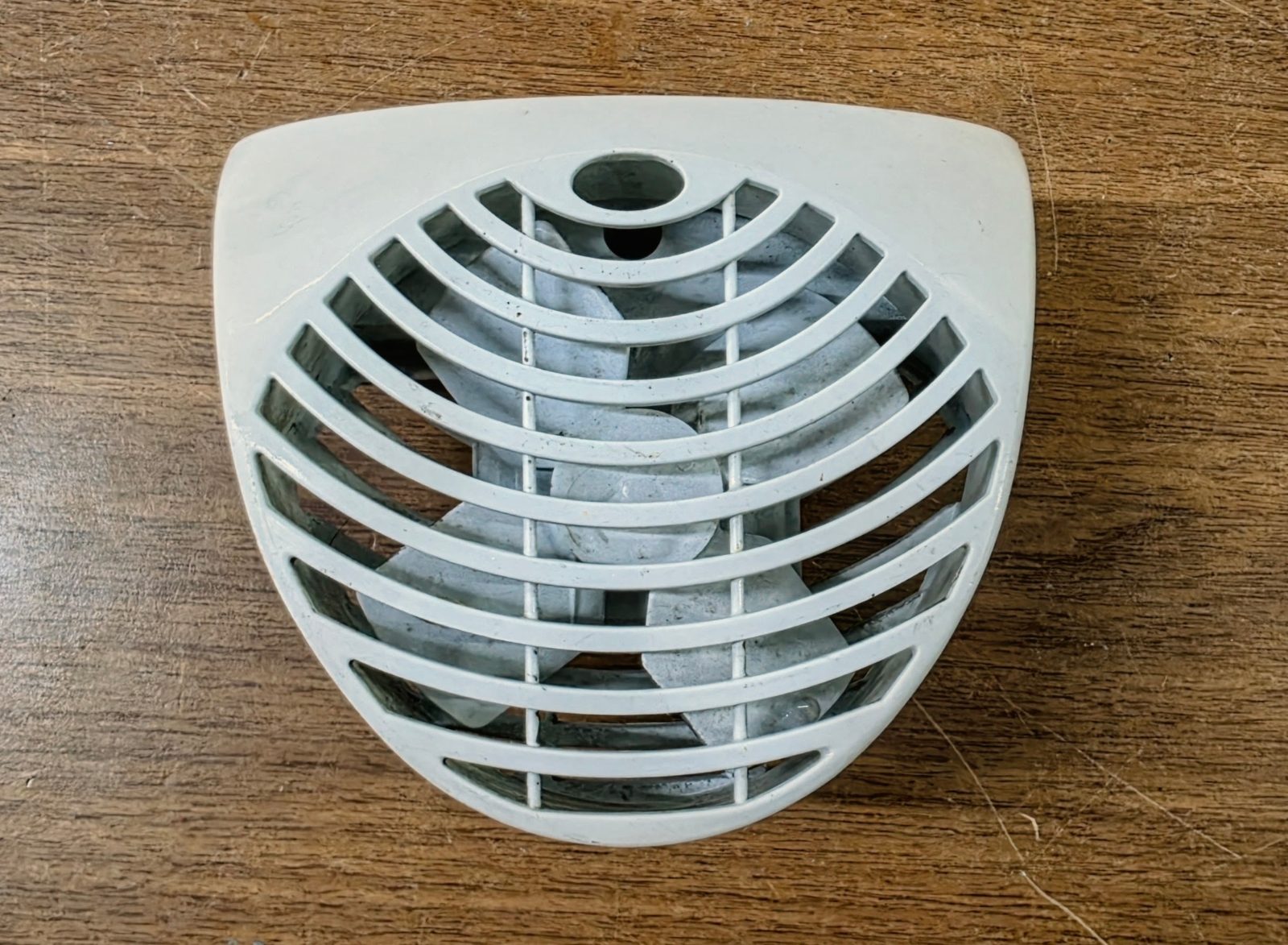 Siemens KI32V440NE Buzdolabı İç Sirkülasyon Fan Kapağı ve Pervanesi — görsel 4