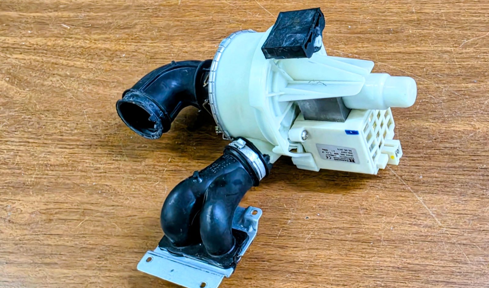 Hotpoint Ariston LBF 31 Bulaşık Makinesi Yıkama Motoru + Isıtıcı Grubu (M126/M216) — görsel 1