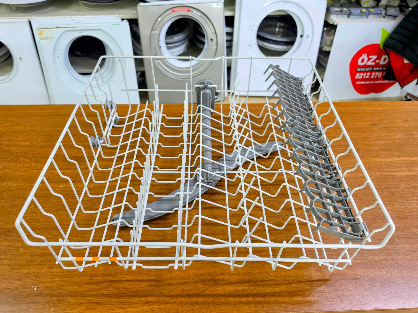 Bosch SE25235/17 Bulaşık Makinesi Üst Sepeti (Fıskiye ve Tekerlekli) — görsel 8