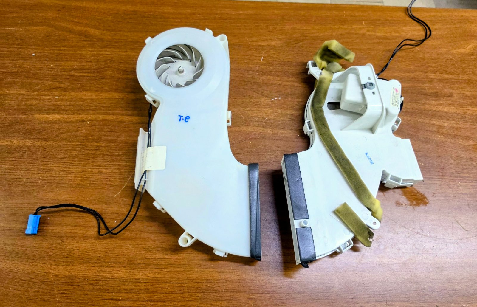 Bosch Siemens Orijinal Çıkma Buzdolabı Evaporatör Fan Motorı (Mavi Soketli)