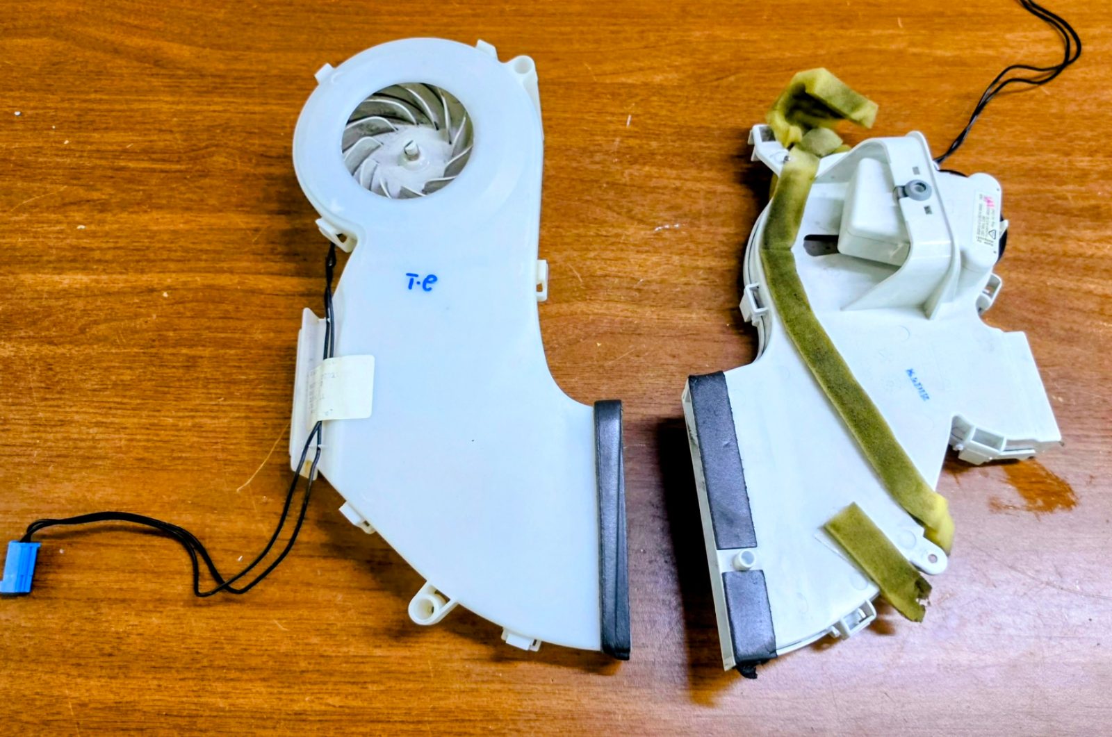 Bosch Siemens Orijinal Çıkma Buzdolabı Evaporatör Fan Motorı (Mavi Soketli) — görsel 5