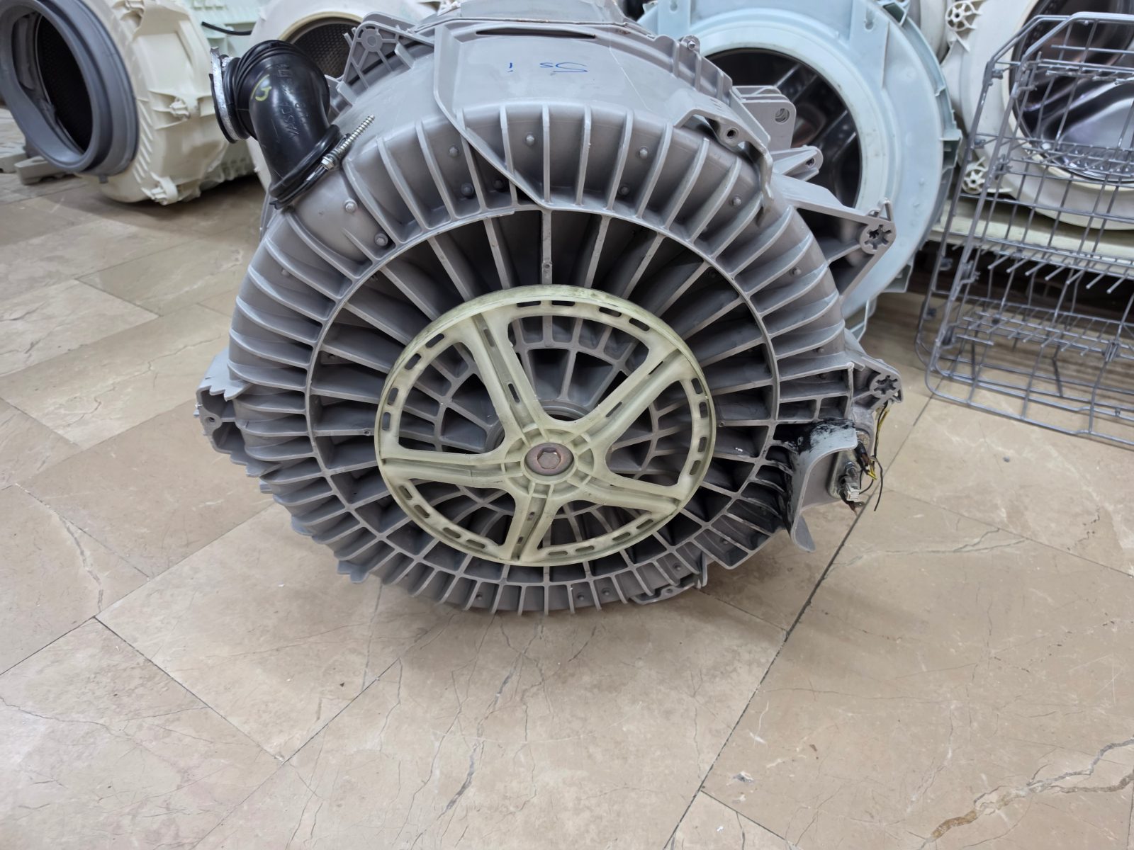 AEG Çamaşır Makinesi Kazanı Komple (Model: L87494EFL / Prod.No: 914531604) - Özdur Yedek Parça — görsel 9