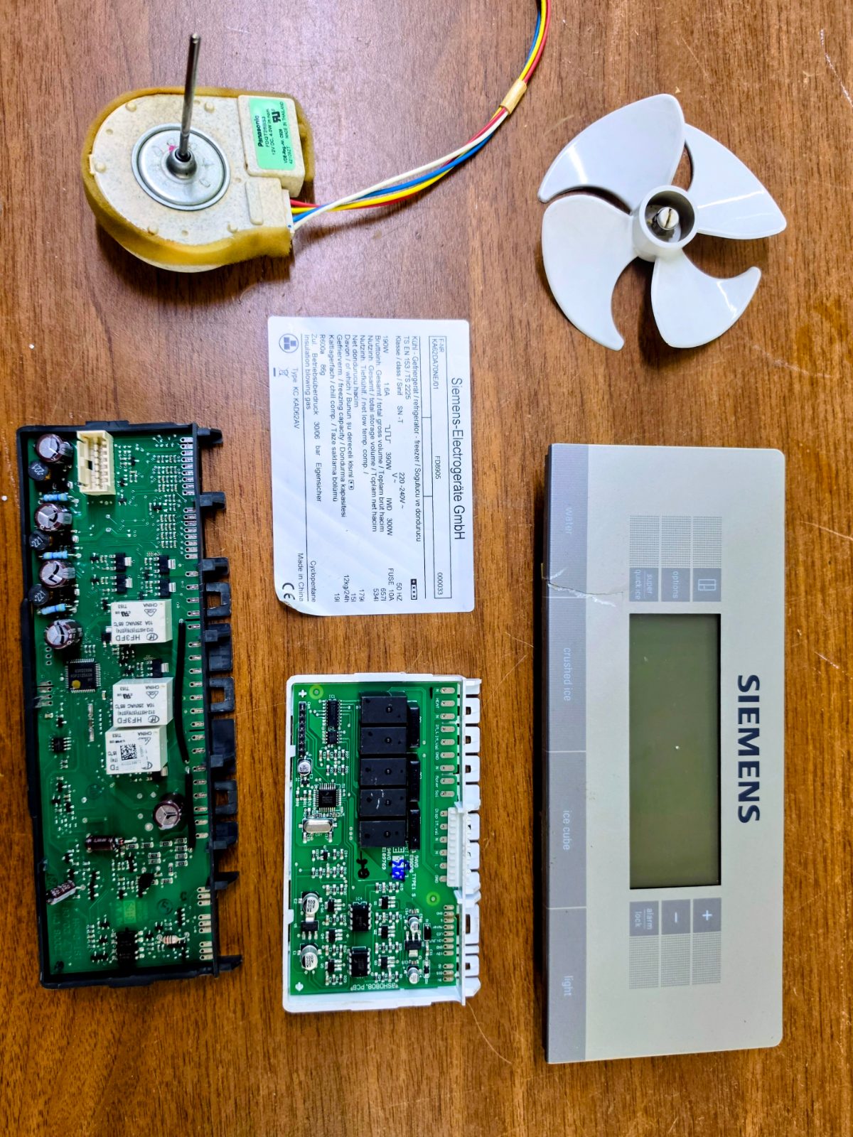 Siemens Gardırop Tipi Buzdolabı Yedek Parçaları (KA62DA70NE/01) - Kart, Ekran, Fan — görsel 8