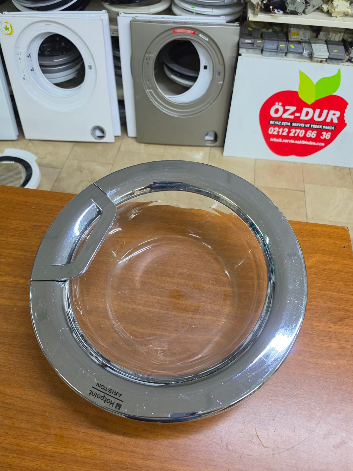 Hotpoint Ariston FMF 723 - 823 - 923 Uyumlu Orijinal Ön Kapak Camlı Krom — görsel 1