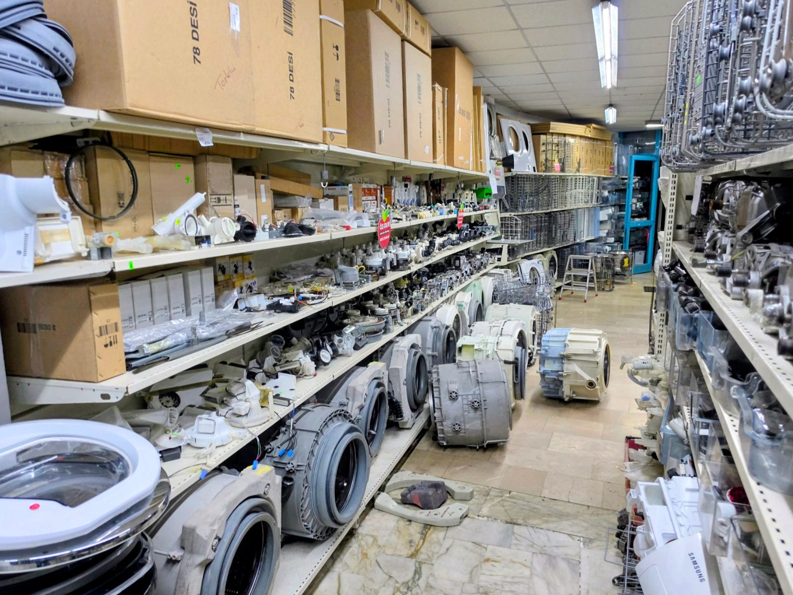 Özdur Teknik'ten Hoover Candy Kurutma Makinesi Kapak İçi Su Tankı — görsel 8