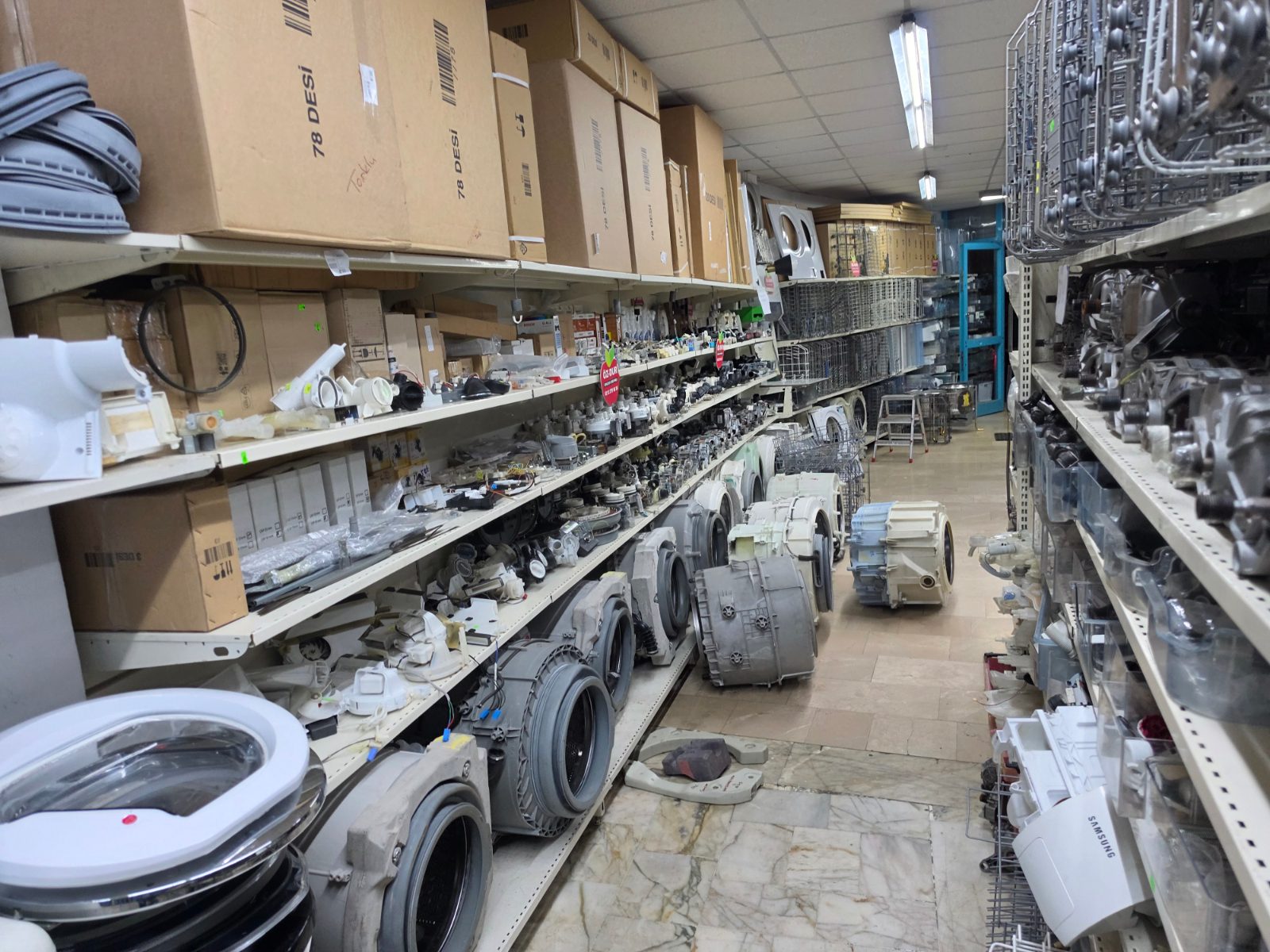 Özdur Teknik'ten Hoover Candy Kurutma Makinesi Kapak İçi Su Tankı — görsel 11