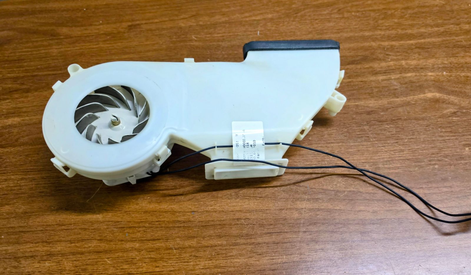 Buzdolabı Hava Üfleme / Evaporatör Fan Motoru ve Kanalı (Orijinal) — görsel 1