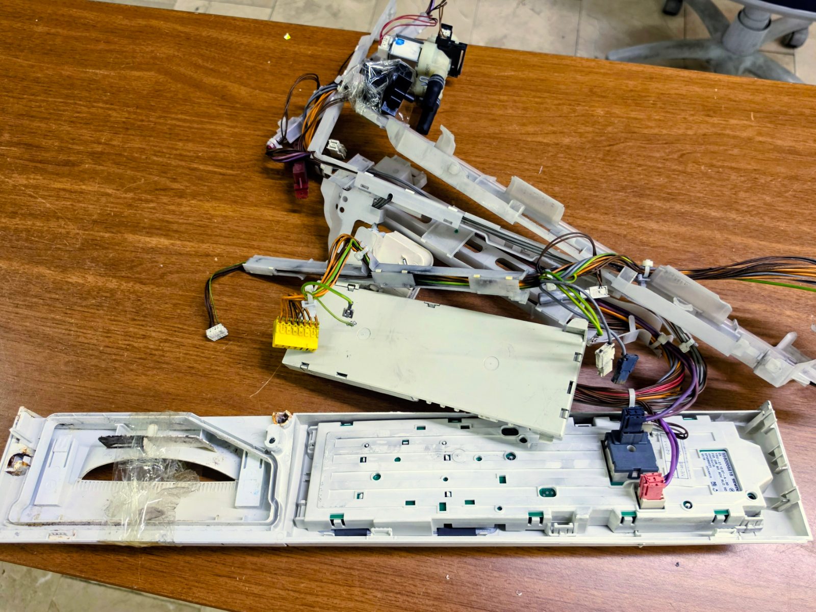 Bosch Logixx 8 Sensitive Çamaşır Makinesi Ön Panel, Ekran Kartı ve Kablo Tesisatı (Özdur Yedek Parça) — görsel 2