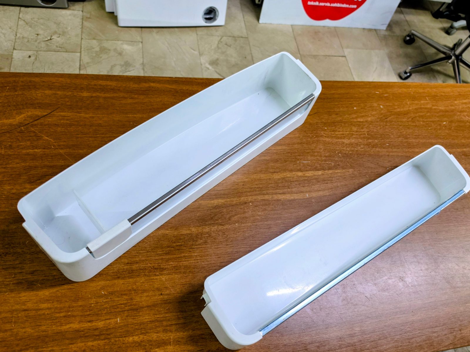 Bosch KSU49630NE Buzdolabı Kapı Rafı Şişelik Çıkma Orijinal — görsel 5