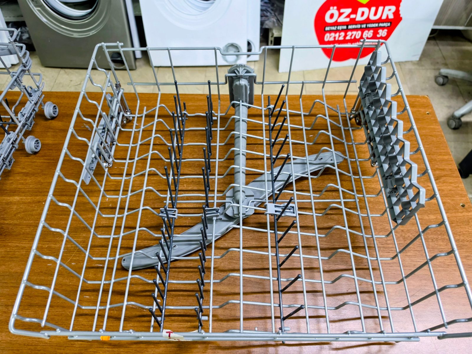 Siemens Bosch Profilo Uyumlu Bulaşık Makinesi Alt ve Üst Sepet Takımı (SE53E534ESiemens Bosch Profilo Uyumlu Bulaşık Makinesi Alt ve Üst Sepet Takımı (SE53E534EU Uyumlu)U Uyumlu) — görsel 2