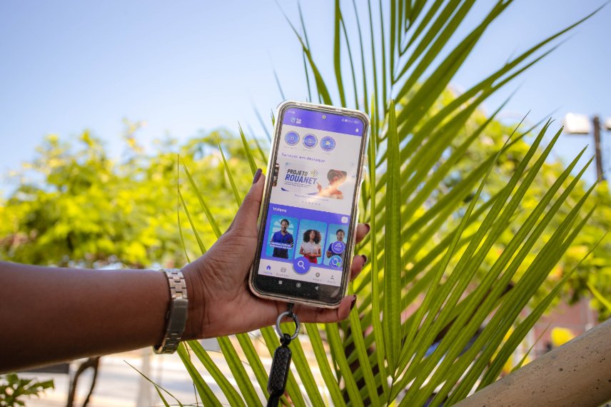 Tecnologia transforma acesso aos serviços públicos em Lauro de Freitas