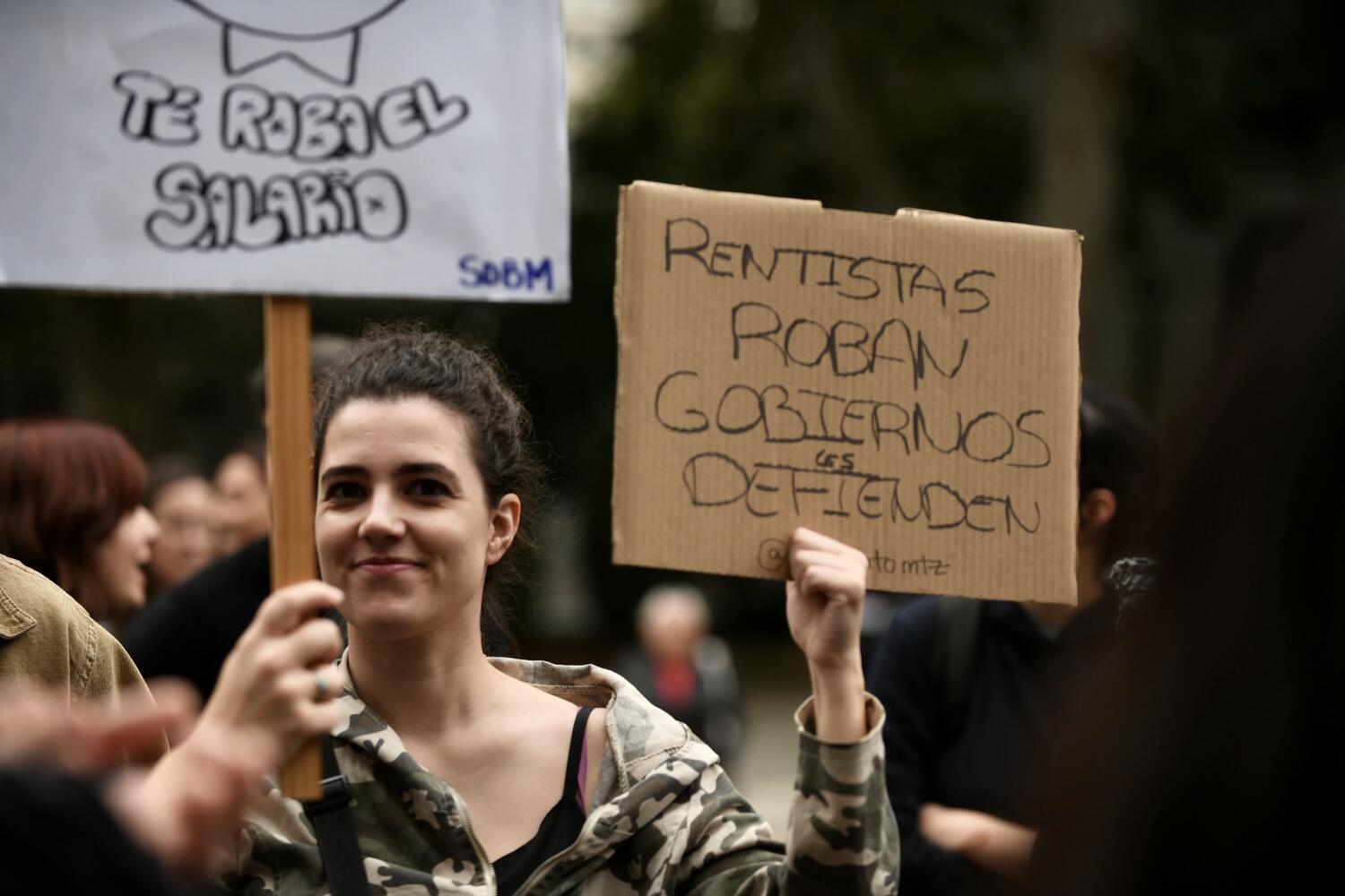 La PAH de Vallekas abre nuevo nodo de bloques en lucha 