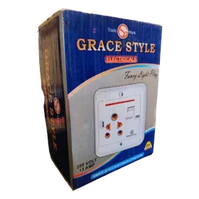Image of product FANCY LIGHT PLUG PORCELAIN BASE 250V 13A