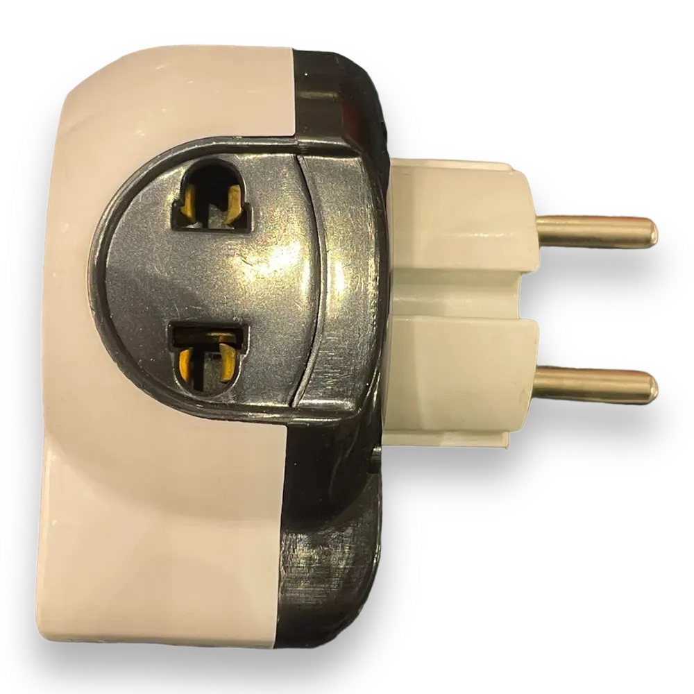 Image of product MULTI PLUG ADAPTER WITH 2 USB