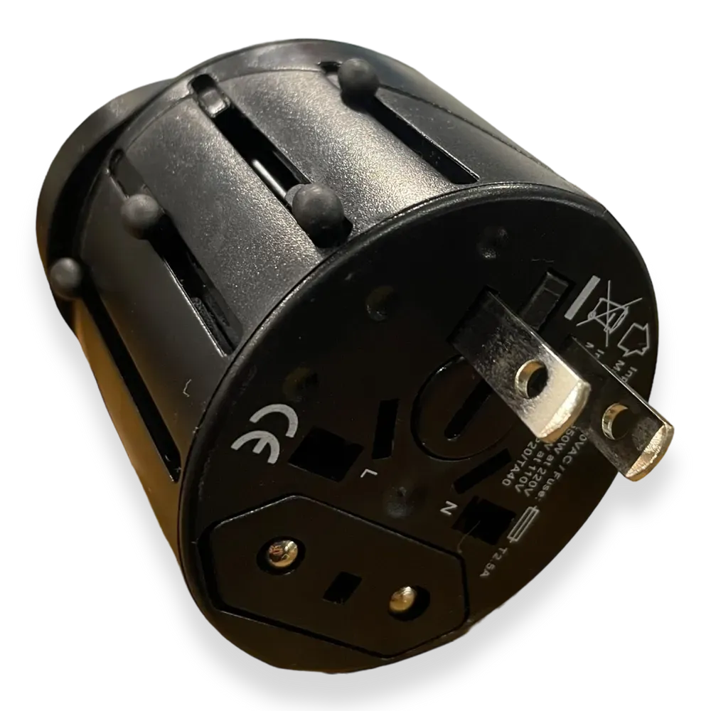 Image of product UNIVERSAL TRAVEL ADAPTER